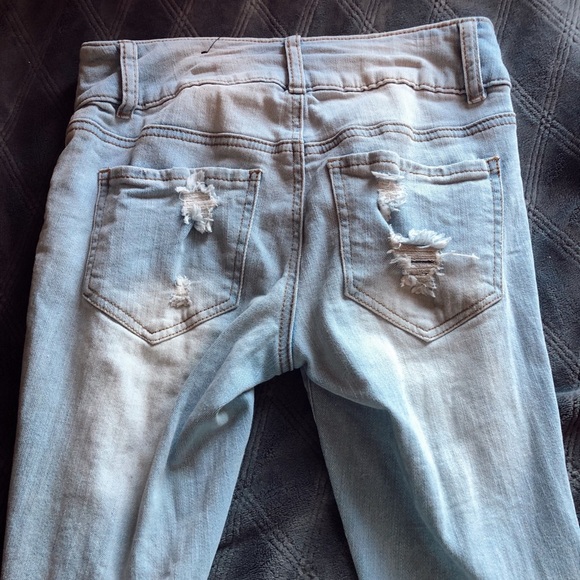 light denim ripped jeans - Picture 2 of 2